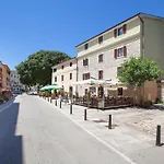 Rivalmare Boutique Hotel 4*