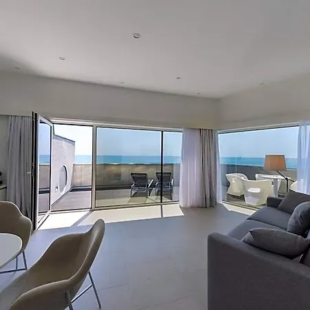 فندق Rivalmare Boutique 4*